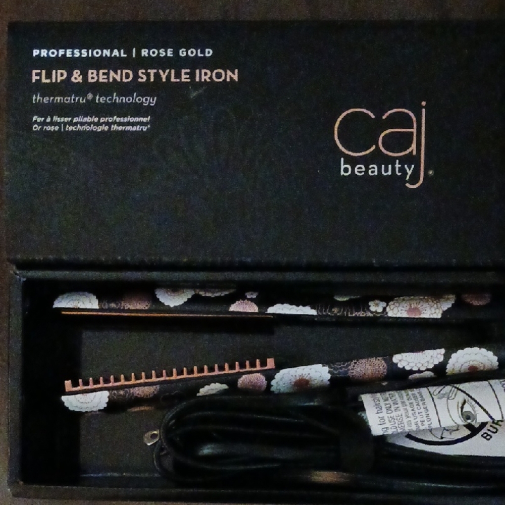 Caj Beauty Flip & Bend Style Iron - Rose Gold